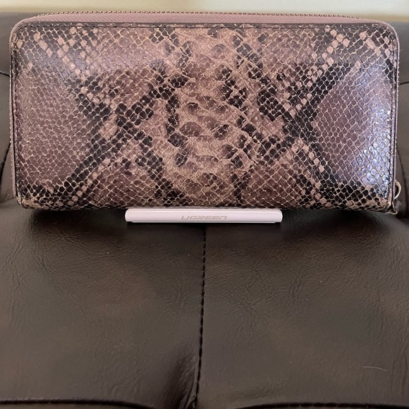 Coach wallet - Picture 2 of 7